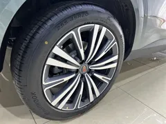 2026 Hongqi HS6 PHEV 240, зелёный — фото 18