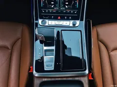 2023 Audi Q7 55 TFSI quattro S line sporty, чёрный — фото 15