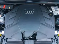 2023 Audi Q7 55 TFSI quattro S line sporty, чёрный — фото 25
