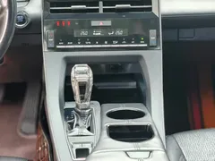 2019 Toyota Avalon 2.0L Luxury National VI — фото 8