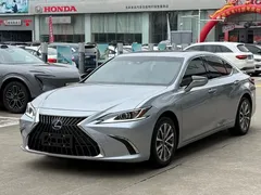 2021 Lexus ES 300h — фото 3