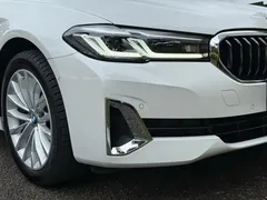 2021 BMW 5 Series 525Li, белый — фото 31