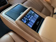 2021 Lexus LS 500h, чёрный — фото 15