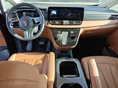 2024 Hongqi HQ9 2.0T 4WD — фото 10