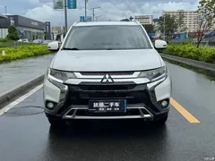2020 Mitsubishi Outlander 2.4L 4WD 5-seater, белый — фото 2