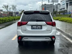 2020 Mitsubishi Outlander 2.4L 4WD 5-seater, белый — фото 5