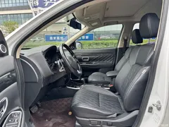 2020 Mitsubishi Outlander 2.4L 4WD 5-seater, белый — фото 7
