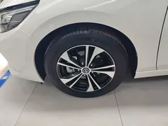 2022 Nissan Sylphy 1.6L XL CVT, белый — фото 25