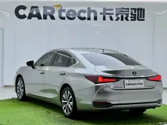 2020 Lexus ES 200 Excellence — фото 3