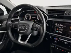 2022 Audi Q3 35 TFSI fashionable and dynamic, белый — фото 17