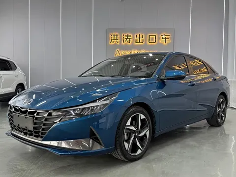 2022 Hyundai Elantra 1.5L CVT LUX Premium