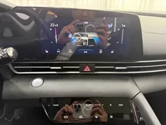 2022 Hyundai Elantra 1.5L CVT LUX Premium, синий — фото 15