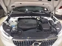 2022 Volvo XC40 4WD Fashion, белый — фото 16