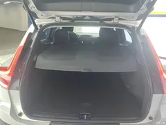 2023 Volvo XC40 B4 4WD Zhiyuan Luxury — фото 4