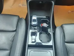 2023 Volvo XC40 B4 4WD Zhiyuan Luxury — фото 16
