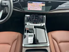 2021 Audi Q7 45 TFSI quattro S line sporty, чёрный — фото 22