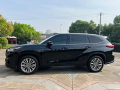 2022 Toyota Highlander Hybrid 2.5L 2WD Premium 7-seater, чёрный — фото 6