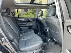 2022 Toyota Highlander Hybrid 2.5L 2WD Premium 7-seater, чёрный — фото 10