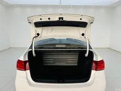 2021 Geely Santana 1.5L AT Fashion, белый — фото 21
