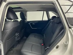 2022 Toyota RAV4 2.0L CVT 2WD Fashion, белый — фото 18