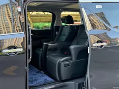 2023 Toyota Vellfire Crown Hybrid 2.5L HV Luxury — фото 10