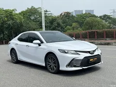 2023 Toyota Camry 2.5G Luxury — фото 3