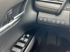 2023 Toyota Camry 2.5G Luxury — фото 12