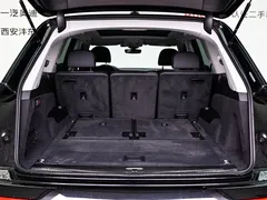 2023 Audi Q7 45 TFSI quattro S line, чёрный — фото 9