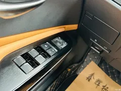 2022 Lexus ES 300h Excellence, белый — фото 18