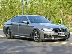 2022 BMW 5 Series 525i M — фото 3