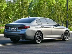 2022 BMW 5 Series 525i M — фото 16