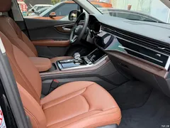 2023 Audi Q7 45 TFSI quattro S line sporty, чёрный — фото 14