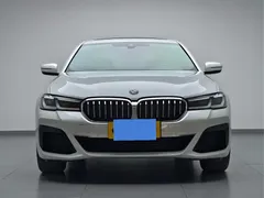 2022 BMW 5 Series 525Li M Sport Package, белый — фото 2