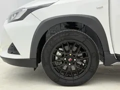 2022 Toyota Yaris L Zhixuan X 1.5L CVT PLUS, белый — фото 19