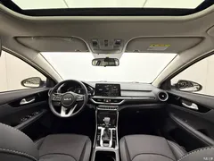 2021 Kia K3 1.5L CVT Fashion, белый — фото 9