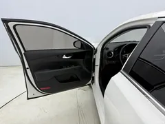 2021 Kia K3 1.5L CVT Fashion, белый — фото 21