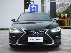 2020 Lexus ES 300h Excellence National V, чёрный — фото 2