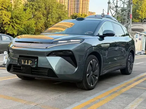 2025 BYD Tang L 175KM