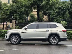 2021 Volkswagen Touron 380TSI 4WD respects Flagship — фото 15