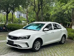 2021 Geely Emgrand 1.5L CVT, белый — фото 1
