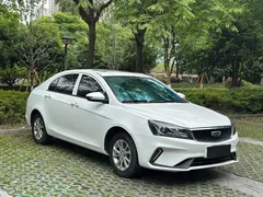 2021 Geely Emgrand 1.5L CVT, белый — фото 3