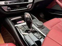 2022 BMW 5 Series 5 530Li M, белый — фото 9