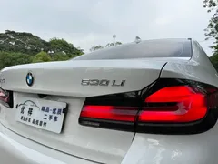 2022 BMW 5 Series 5 530Li M, белый — фото 18