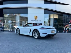 2022 Porsche 718 Boxster 2.0T, белый — фото 8