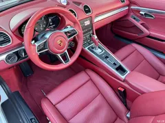 2022 Porsche 718 Boxster 2.0T, белый — фото 15