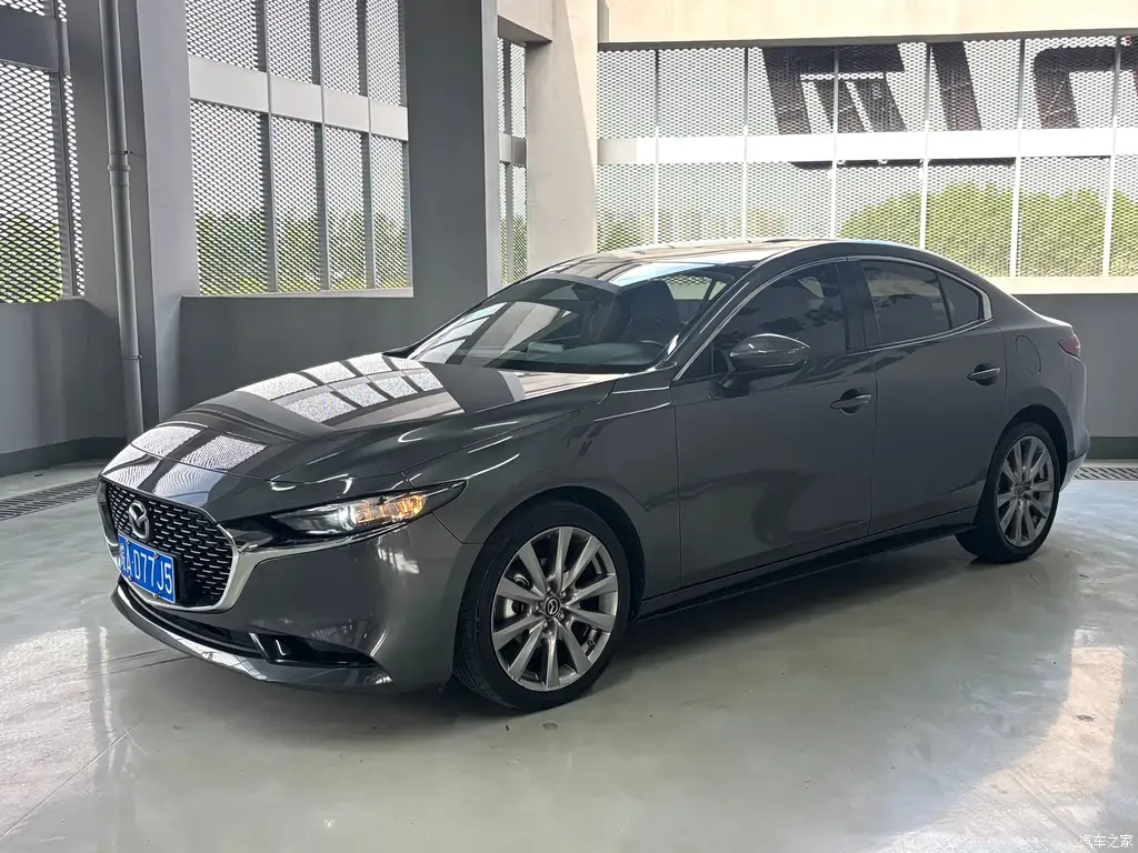 2022 Mazda Axela 2.0L AT quality and elegance