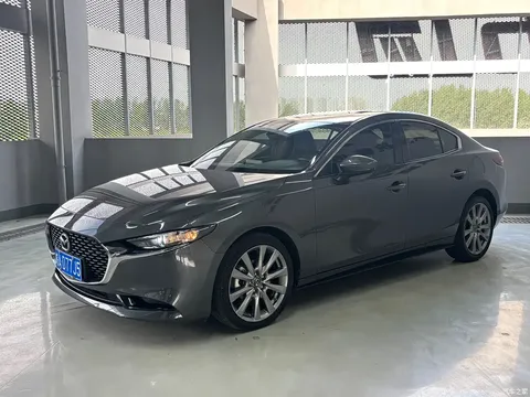 2022 Mazda Axela 2.0L AT quality and elegance