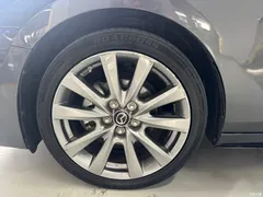 2022 Mazda Axela 2.0L AT quality and elegance — фото 11