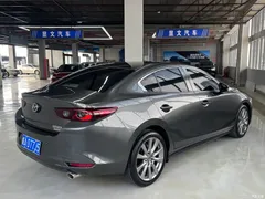 2022 Mazda Axela 2.0L AT quality and elegance — фото 16