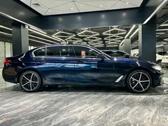 2021 BMW 5 Series 530Li, чёрный — фото 4